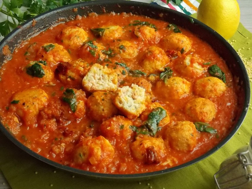 Рыбные фрикадельки с овощами