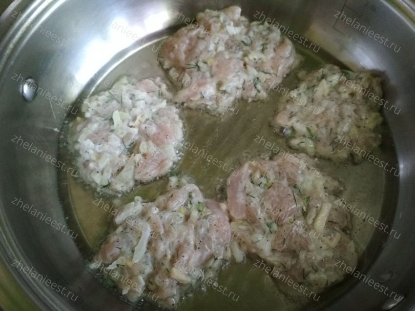 Куриные котлетки рубленные с крахмалом