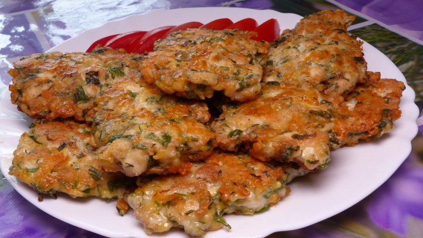Натуральные котлеты из куриного филе в духовке