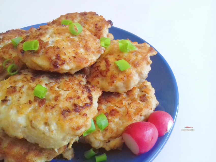 Котлеты куриные с чесноком