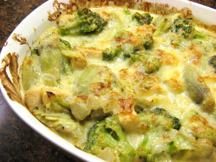 Запеканка с брокколи и курицей