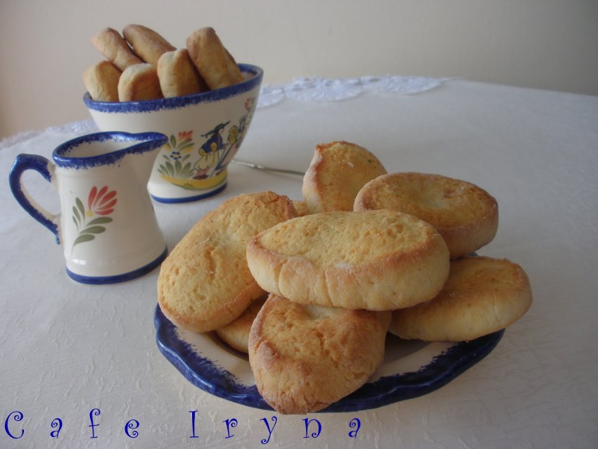 Выпечка домашняя коржики