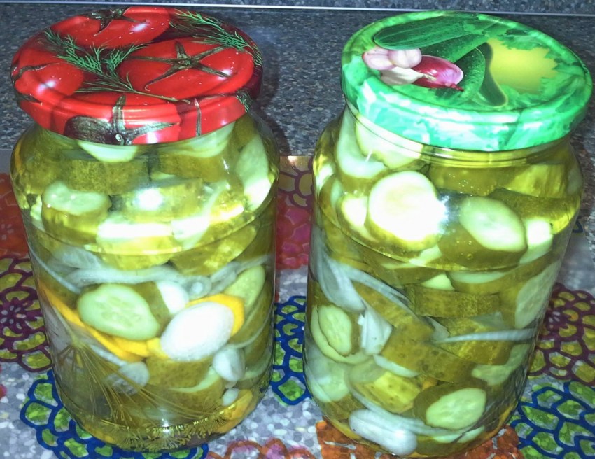 Огурцы в банке магазинные