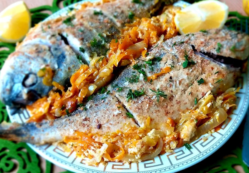 Скумбрия фаршированная лисичками