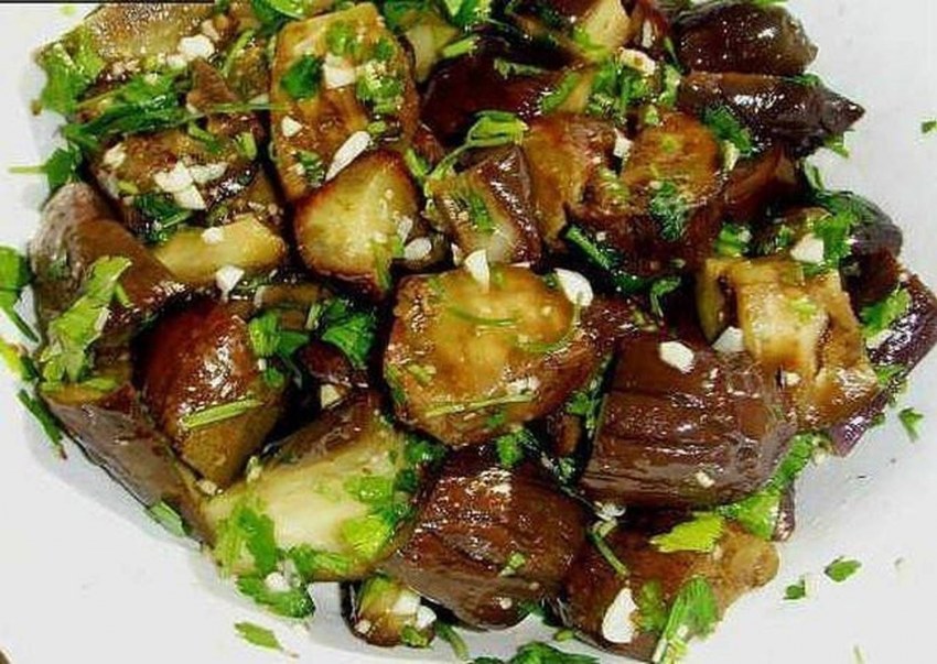 Баклажаны с грибами и брынзой
