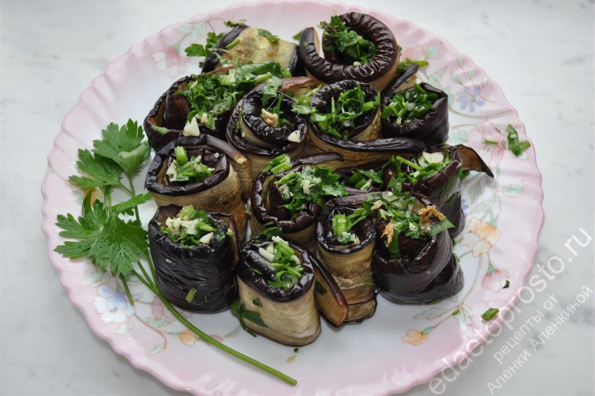 Порезать баклажаны брусочками