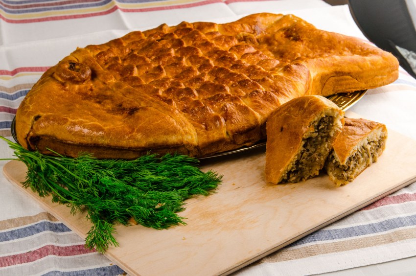 Красивый пирог с мясом