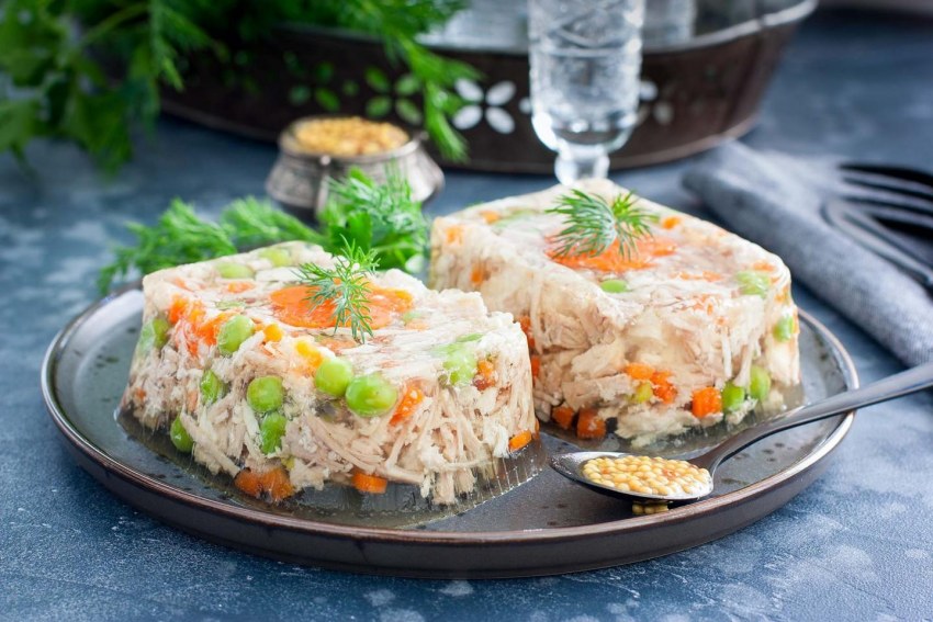 Заливное из курицы