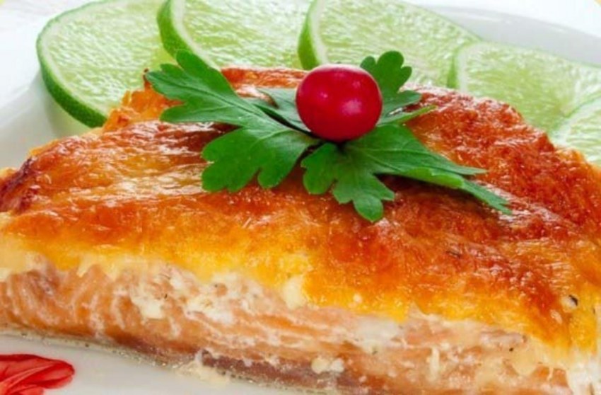 Горбуша под сырной корочкой