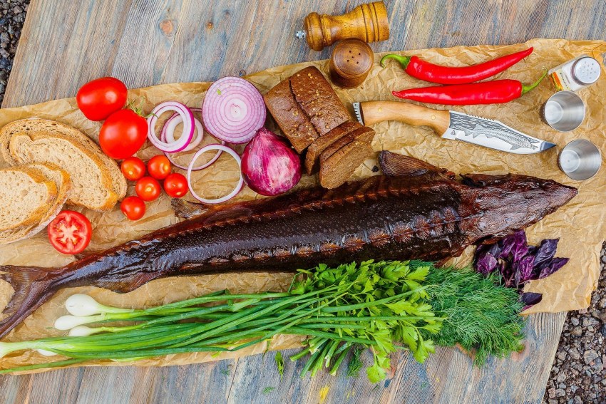 Морской окунь горячего копчения