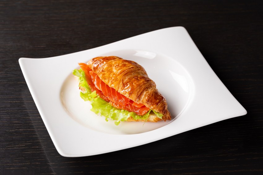 ВКУСВИЛЛ круассан с лососем