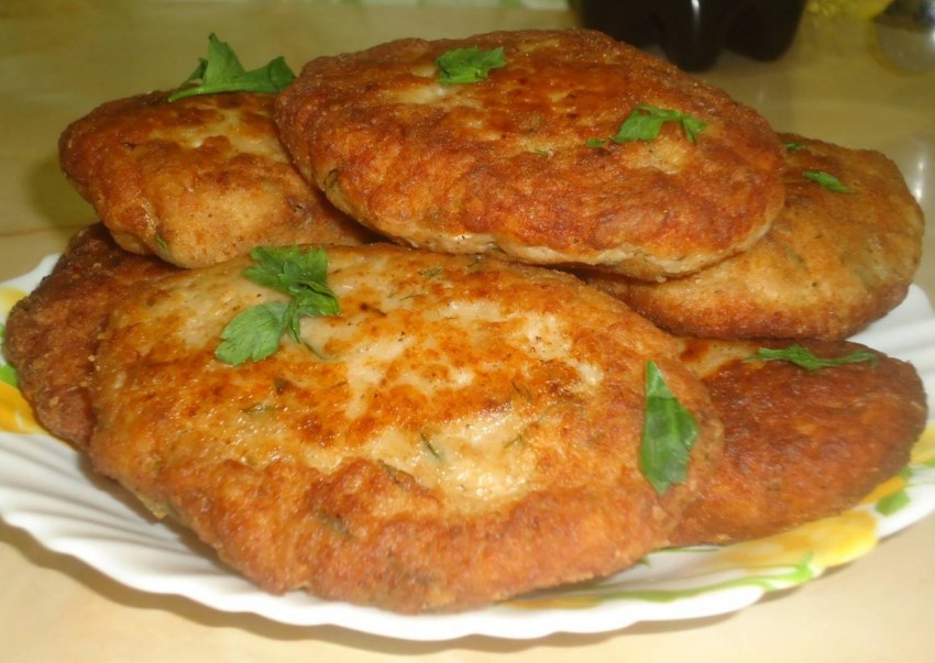 Рыбные котлеты из горбуши сочные