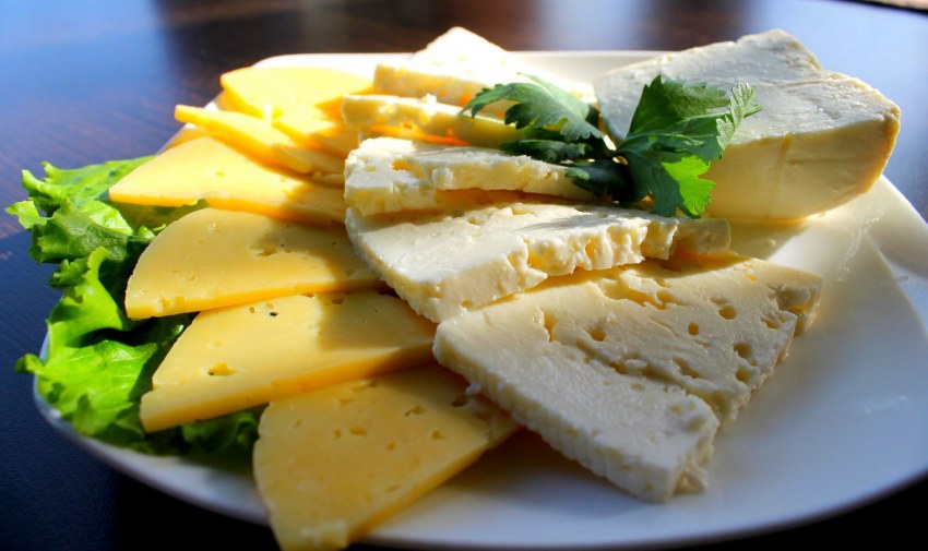 Сыр сулугуни с укропом