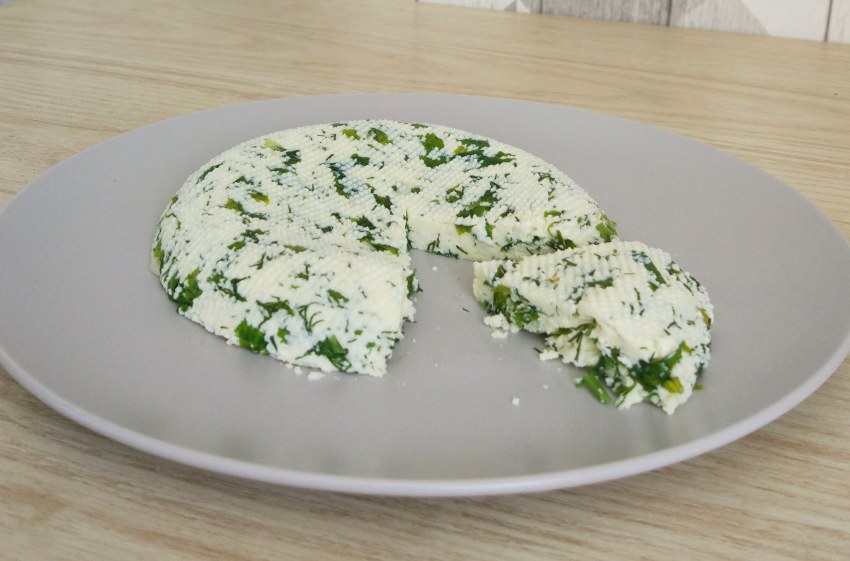 Мягкий сыр с пряностями