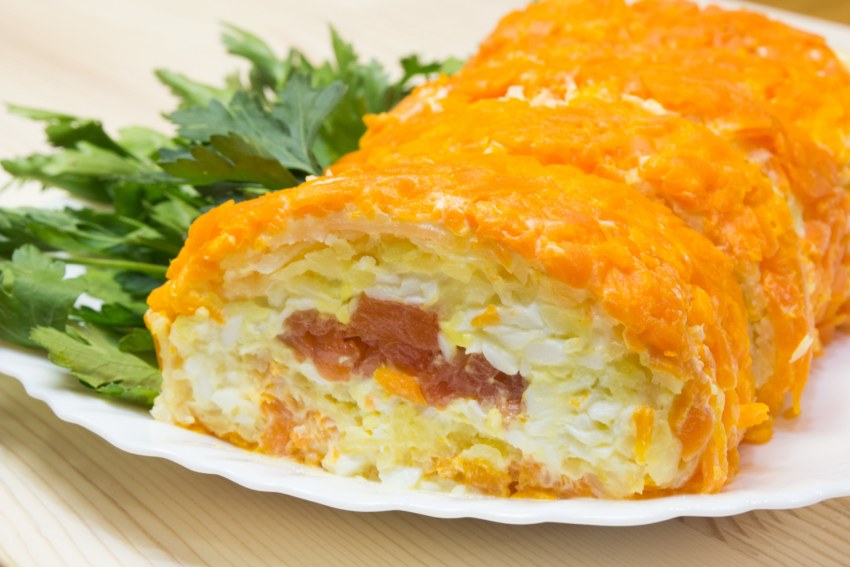 Салат закуска Царский рулет