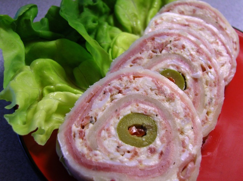 Морковный рулет