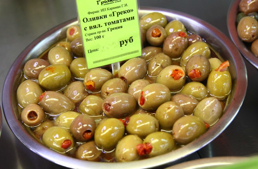 Оливки фаршированные анчоусами