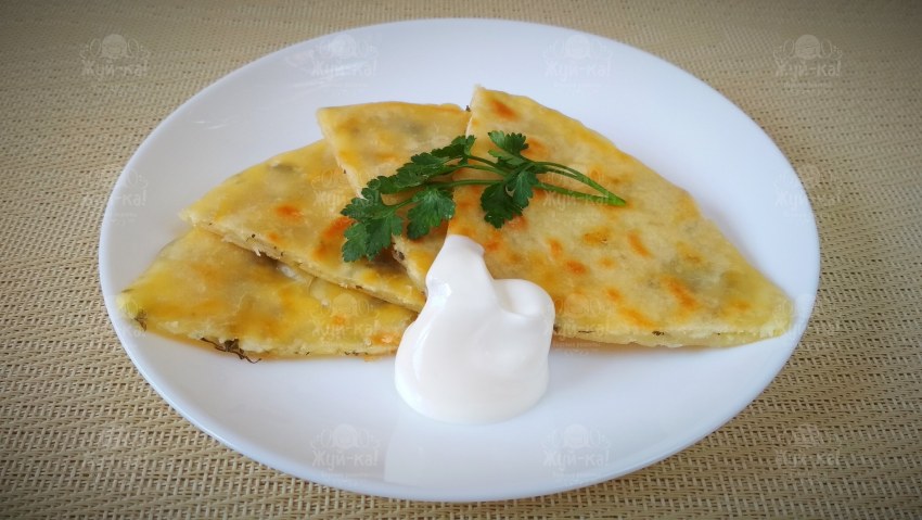 Хичины с сырoм и зеленью