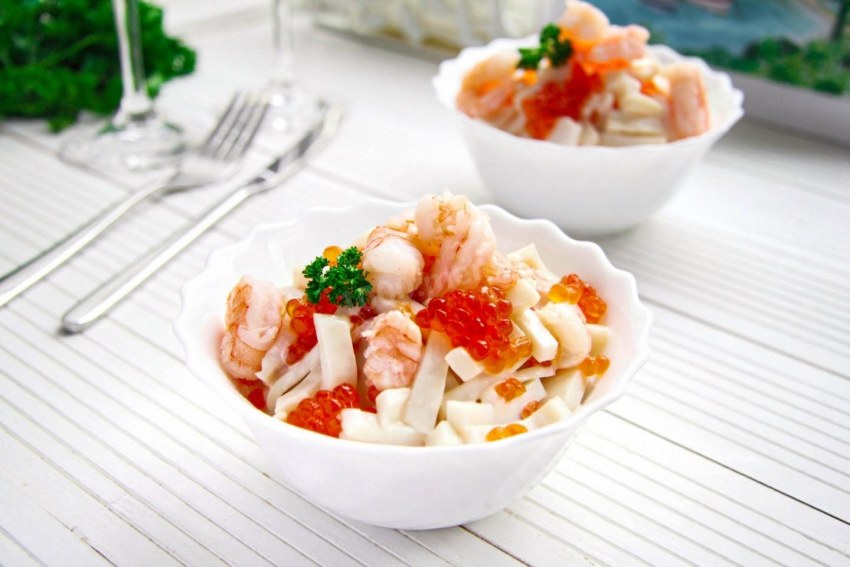 Салат Королевский с креветками и кальмарами