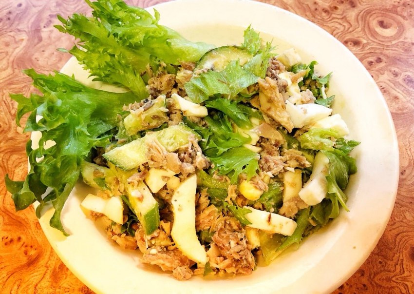 Морской коктейль с овощами