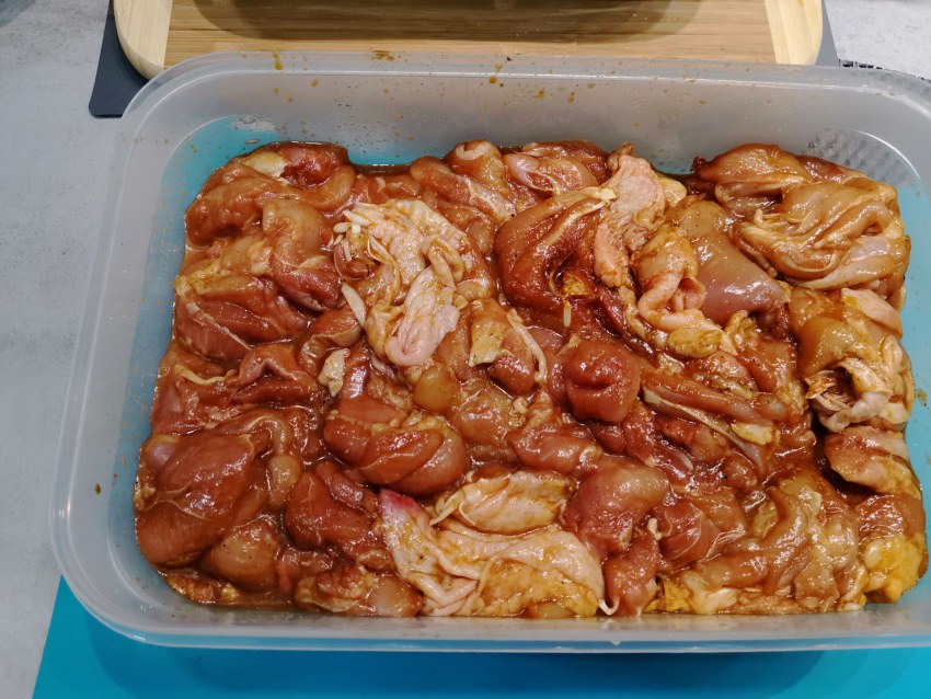 Запеченное куриное филе бедра