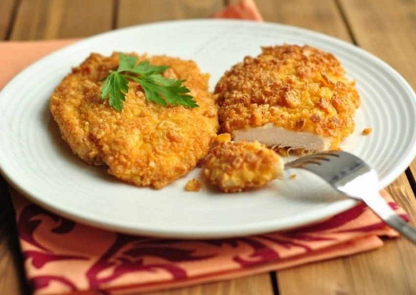 Куриное филе в панировочных сухарях
