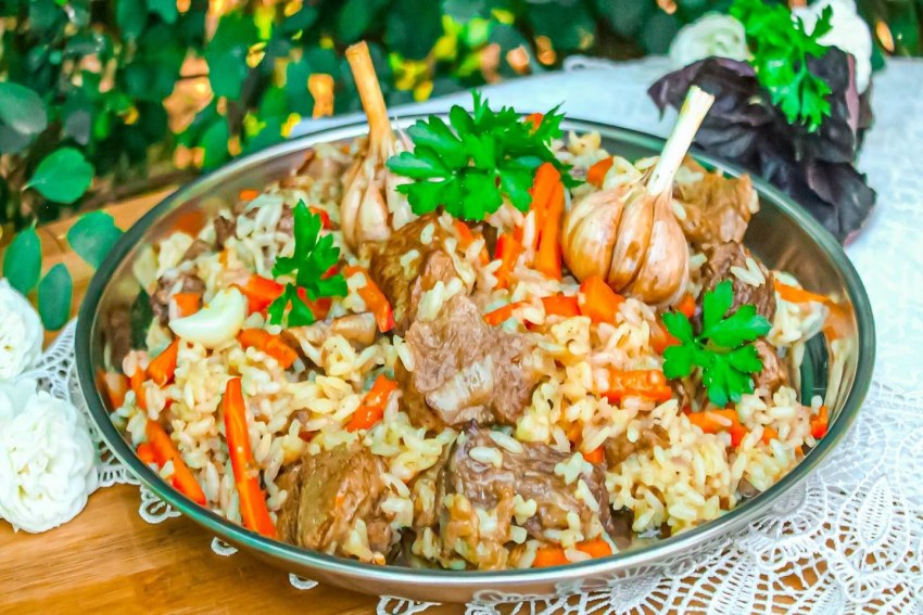 Плов с овощами и мясом