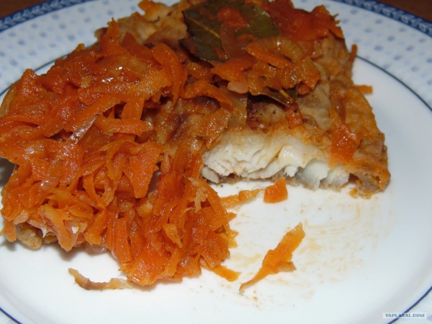 Минтай под маринадом из моркови