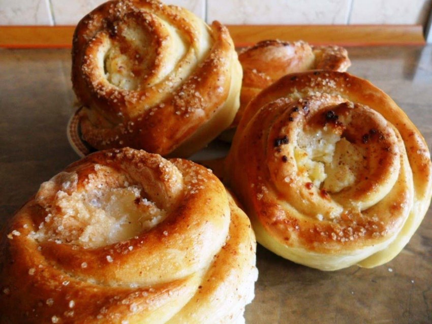 Булочки розочки с творогом