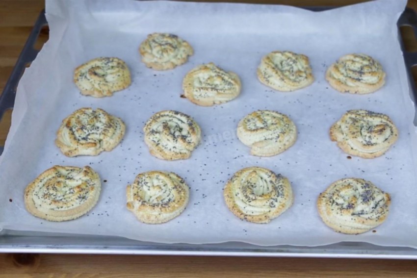 Творожное печенье с маком