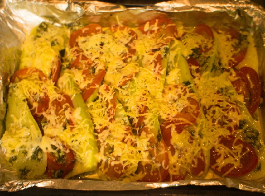 Блюда из кабачков в духовке с сыром и помидорами в духовке