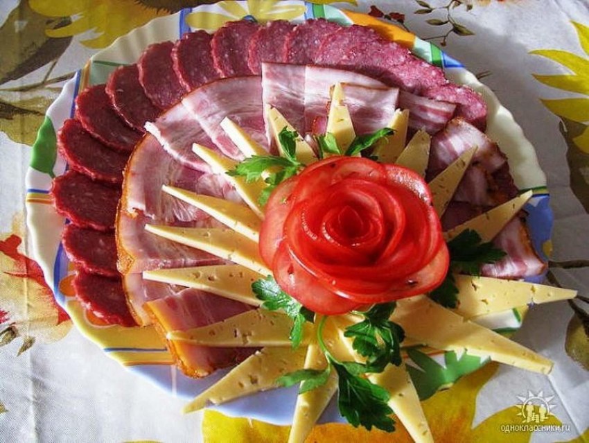 Сервировка овощей и фруктов