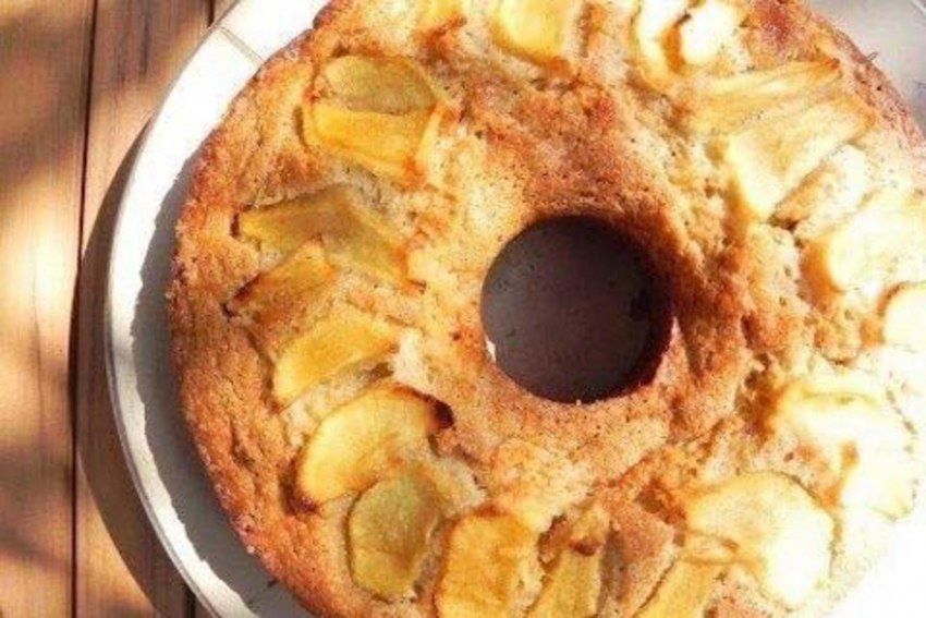 Банановый пирог с яблоками