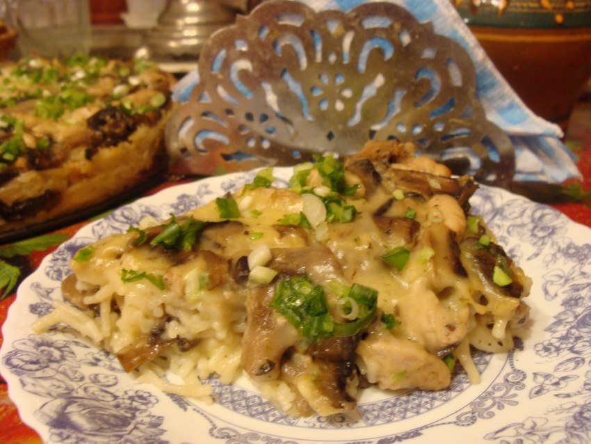 Запеканка из макарон с курицей и грибами
