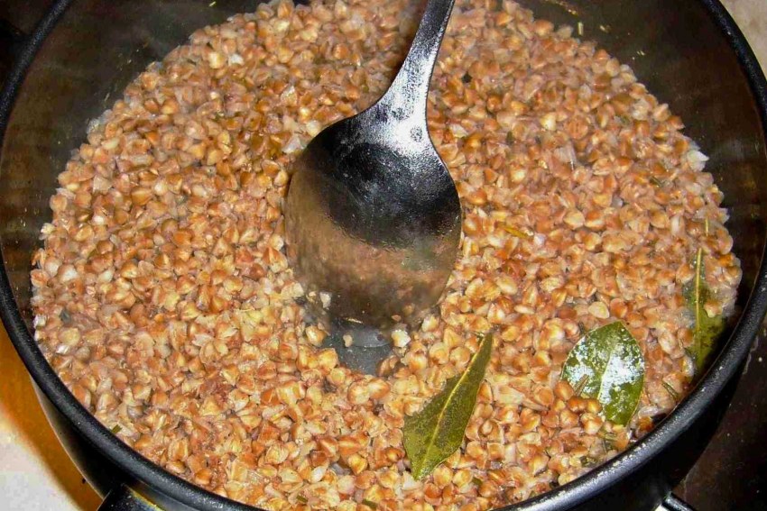 Котлеты из индейки с гречкой