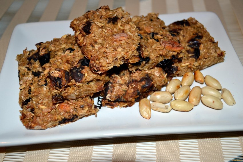 Батончики с орехами и сухофруктами