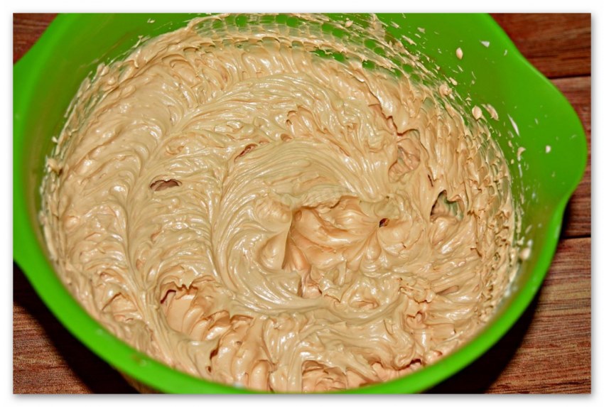 Вкусный крем для торта со сгущенкой