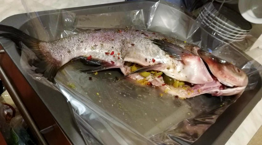 Рыба в духовке с картошкой