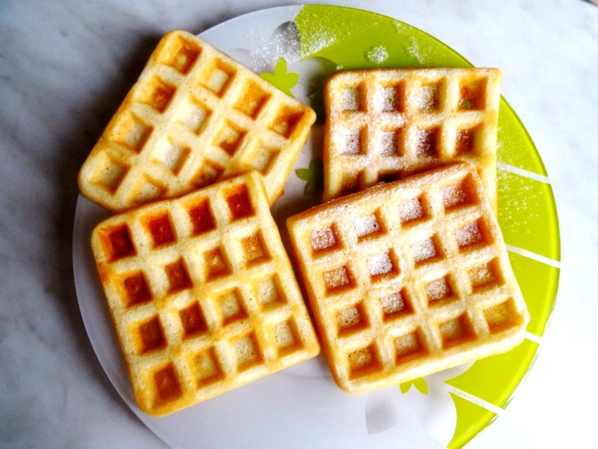 Мягкие вафли с клубникой