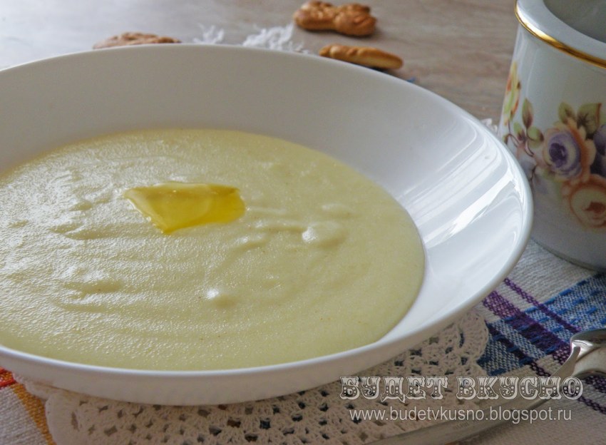 Манную кашу на молоке без комочков