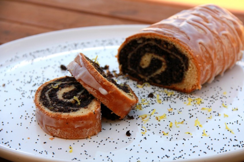 Булочки с корицей и изюмом