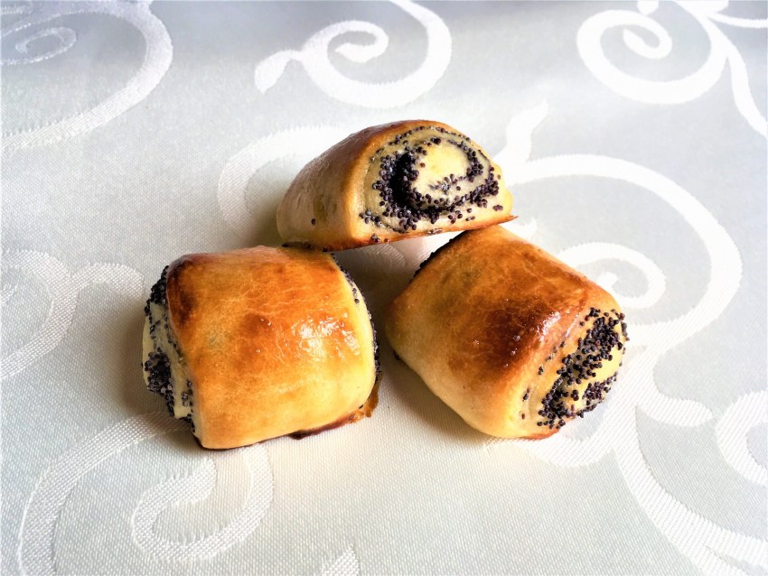 Булочки рулетики с маком