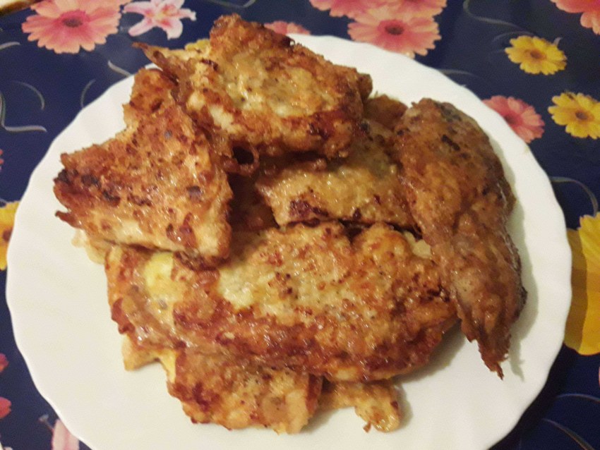 Отбивные из свинины в кляре с сыром