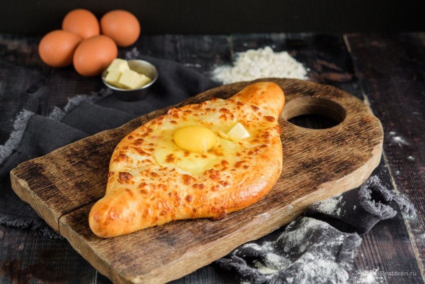 Хачапури по-аджарски