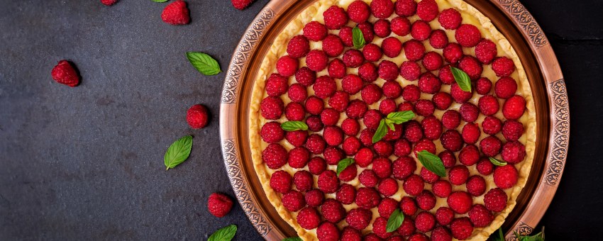 Французская шарлотка с клубникой