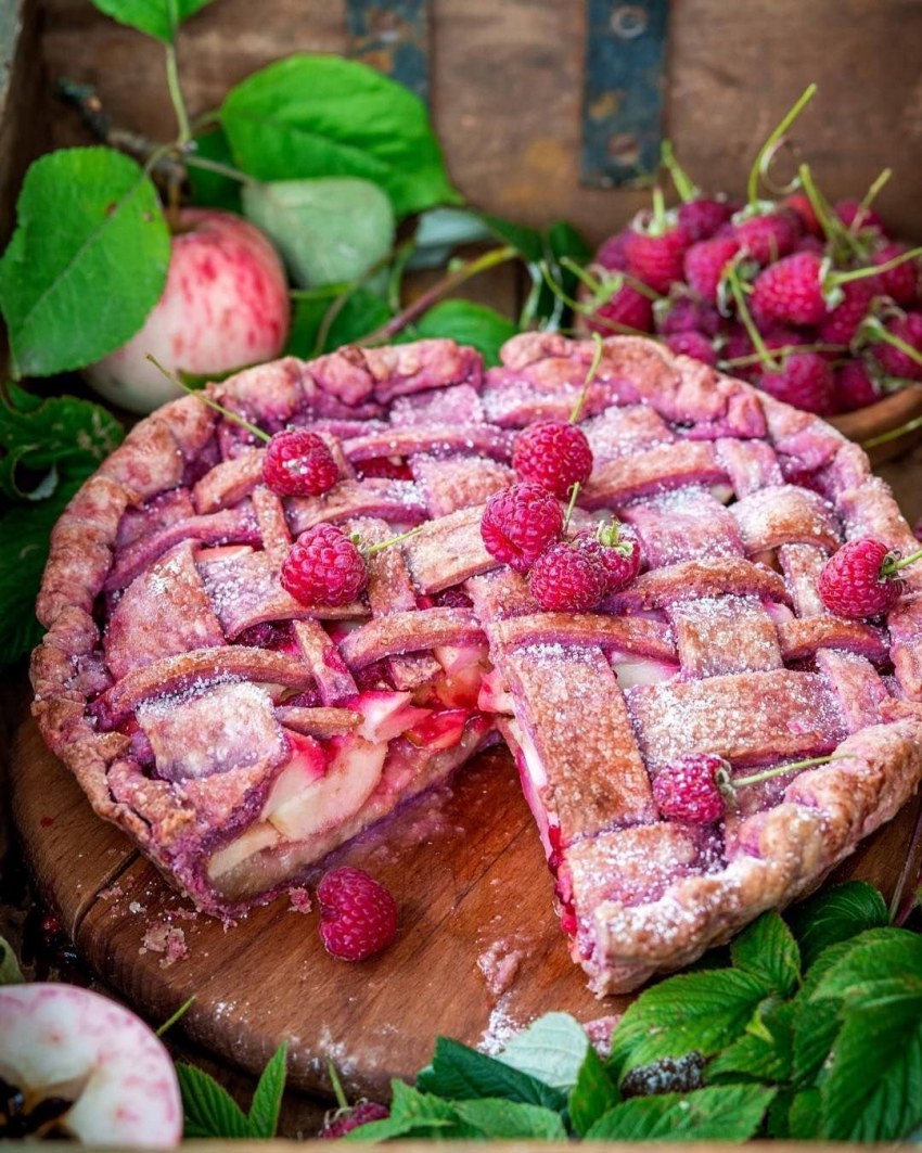 Пирог с клубникой