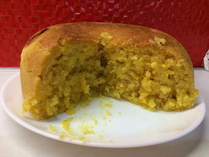 Шарлотка с яблоками в мультиварке