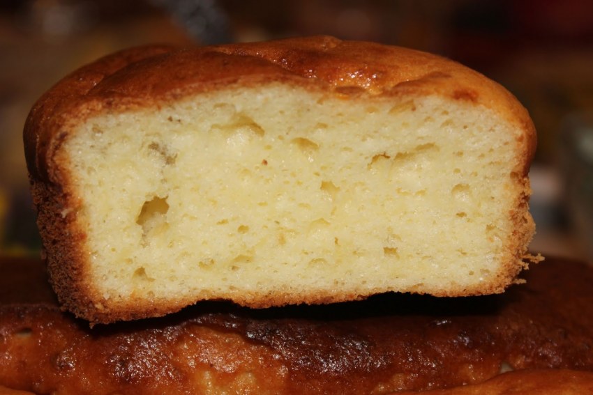 Сливовая шарлотка