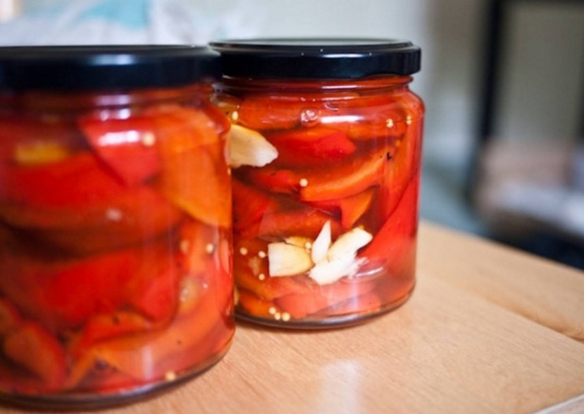 Маринованный перец болгарский с чесноком
