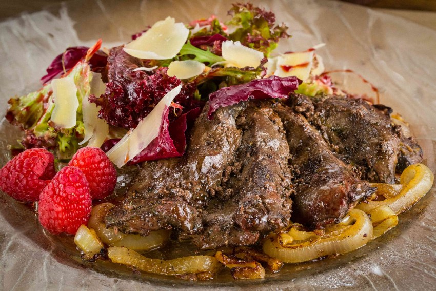 Мясные блюда в ресторанах